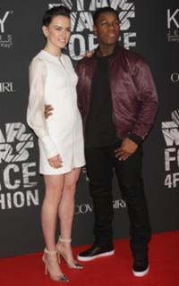Daisy Ridley feet photo thumbnail