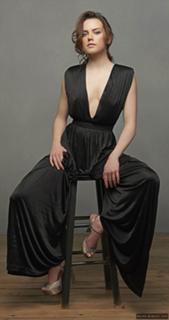 Daisy Ridley feet photo thumbnail