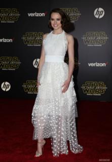 Daisy Ridley feet photo thumbnail