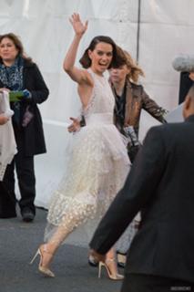 Daisy Ridley feet photo thumbnail