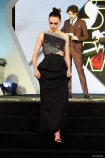 Daisy Ridley feet photo thumbnail