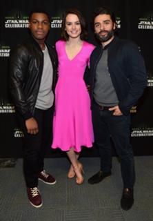 Daisy Ridley feet photo thumbnail