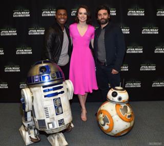 Daisy Ridley feet photo thumbnail