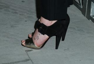 Daisy Ridley feet photo thumbnail