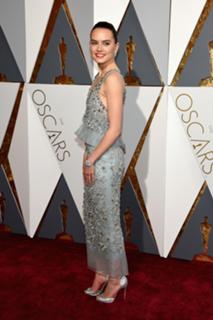 Daisy Ridley feet photo thumbnail