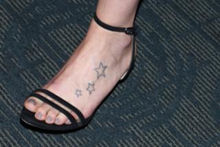 Daisy Ridley feet photo thumbnail