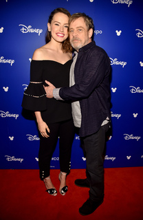 Daisy Ridley feet photo thumbnail
