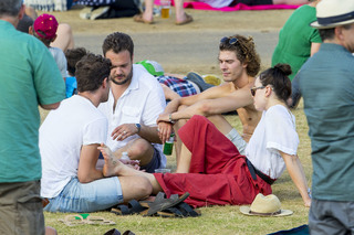 Daisy Ridley feet photo thumbnail