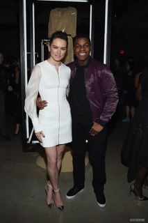 Daisy Ridley feet photo thumbnail