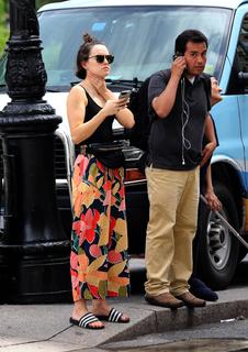 Daisy Ridley feet photo thumbnail