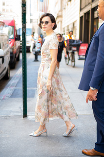 Daisy Ridley feet photo thumbnail