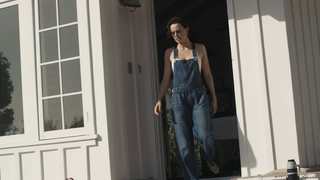 Daisy Ridley feet photo thumbnail