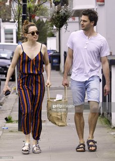 Daisy Ridley feet photo thumbnail