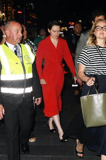 Daisy Ridley feet photo thumbnail