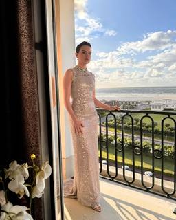 Daisy Ridley feet photo thumbnail