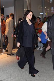 Daisy Ridley feet photo thumbnail