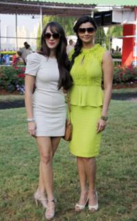 Daisy Shah feet photo 11