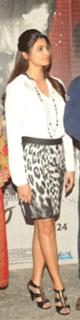 Daisy Shah feet photo 5