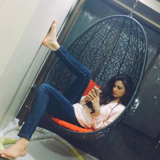 Daisy Shah feet photo 16