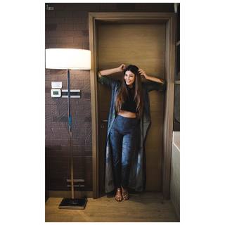 Daisy Shah feet photo 16