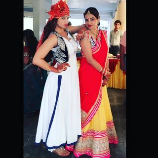 Daisy Shah feet photo 12