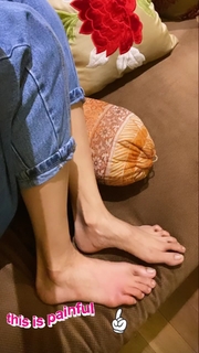 Daisy Shah feet photo 12