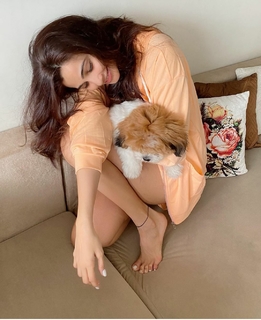 Daisy Shah feet photo 11