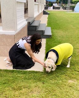 Daisy Shah feet photo 13