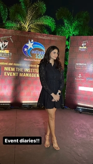 Daisy Shah feet photo 16