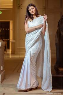 Daisy Shah feet photo 14