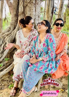 Daisy Shah feet photo 9