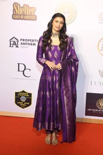 Daisy Shah feet photo 5