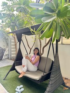 Daisy Shah feet photo 11