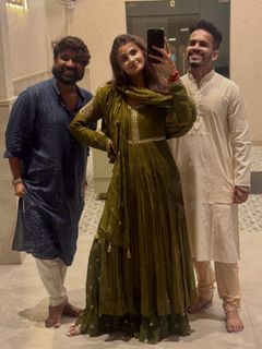 Daisy Shah feet photo 4