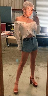 Daisy Taylor feet photo thumbnail