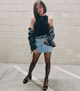 Daisy Taylor feet photo thumbnail
