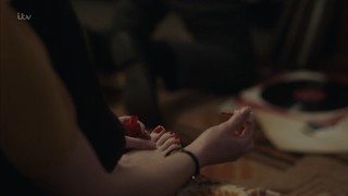 Dakota Blue Richards feet photo 6