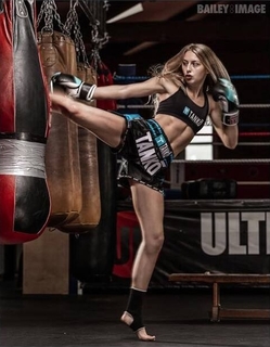 Dakota Ditcheva feet photo thumbnail