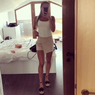 Dakota Ditcheva feet photo thumbnail