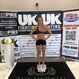 Dakota Ditcheva feet photo thumbnail