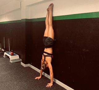 Dakota Ditcheva feet photo thumbnail