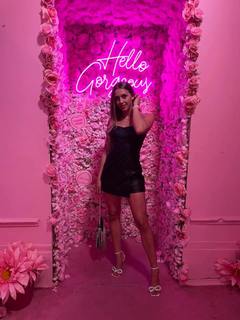 Dakota Ditcheva feet photo thumbnail