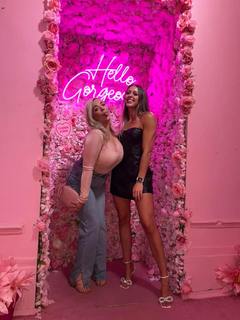 Dakota Ditcheva feet photo thumbnail