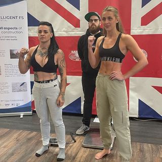 Dakota Ditcheva feet photo thumbnail