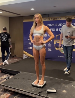 Dakota Ditcheva feet photo thumbnail