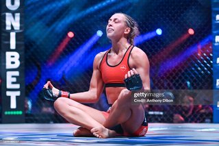Dakota Ditcheva feet photo thumbnail