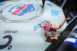 Dakota Ditcheva feet photo thumbnail