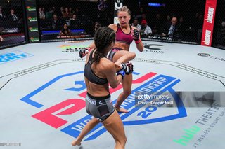 Dakota Ditcheva feet photo thumbnail