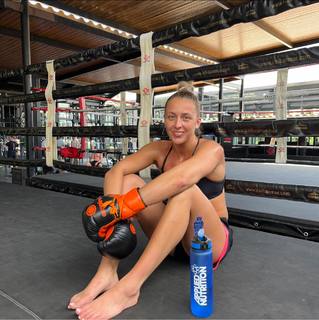 Dakota Ditcheva feet photo thumbnail