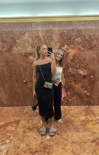 Dakota Ditcheva feet photo thumbnail